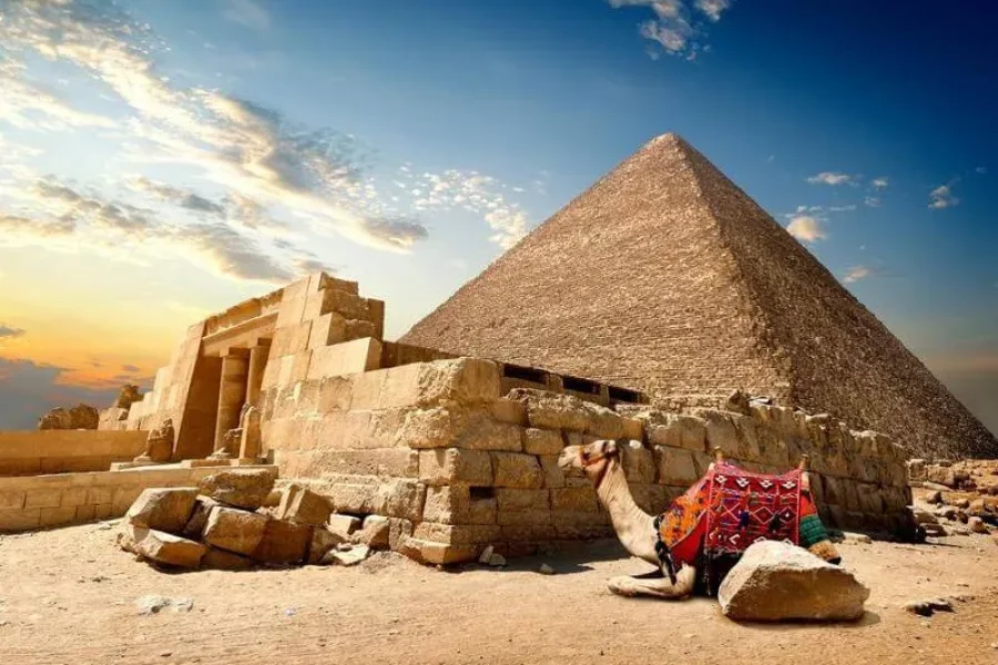 Pyramids Tour from Cairo Airport
